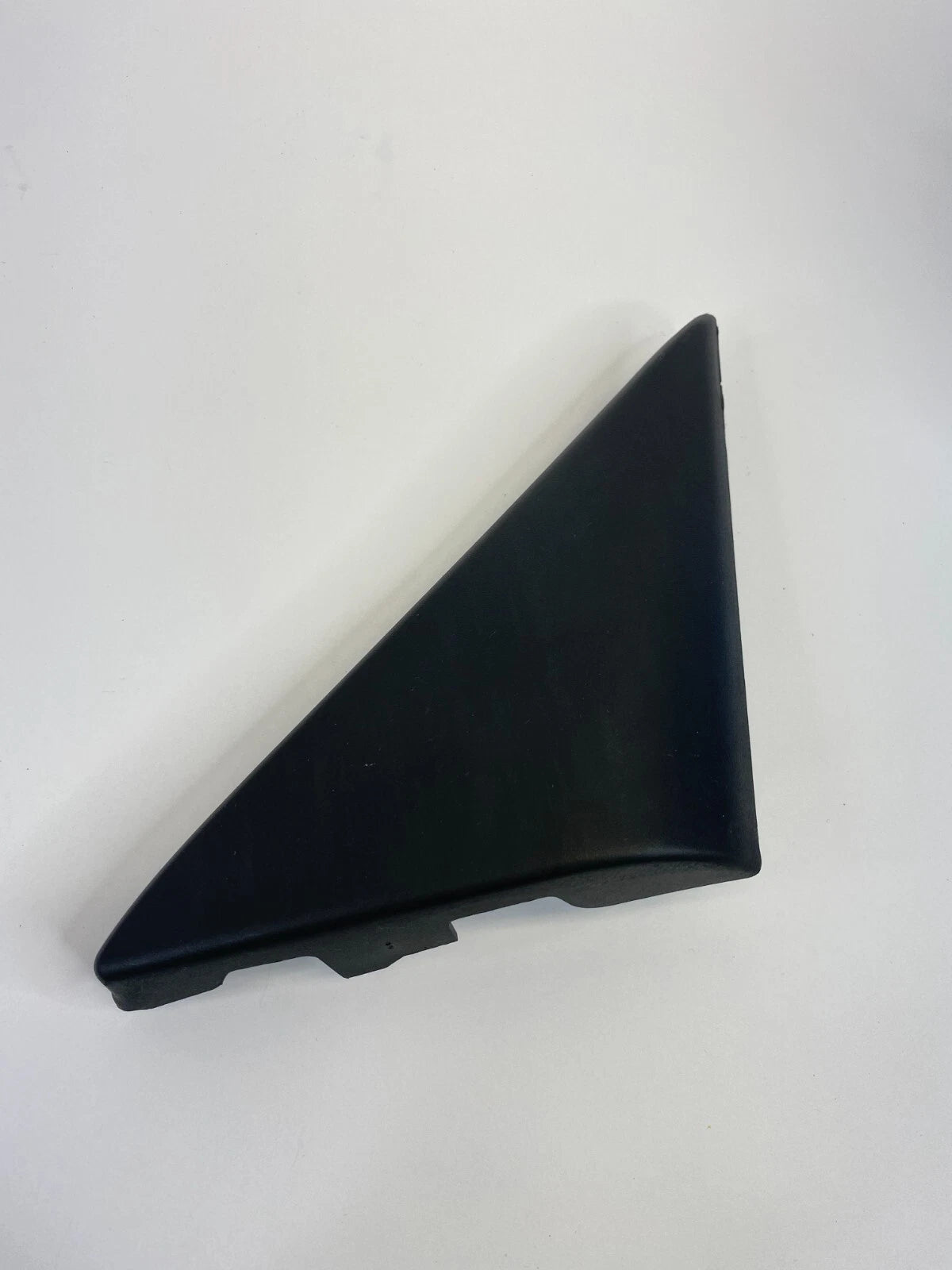 06-13 CHEVROLET IMPALA FRONT RIGHT PASSENGER INTERIOR DOOR CORNER COVER OEM