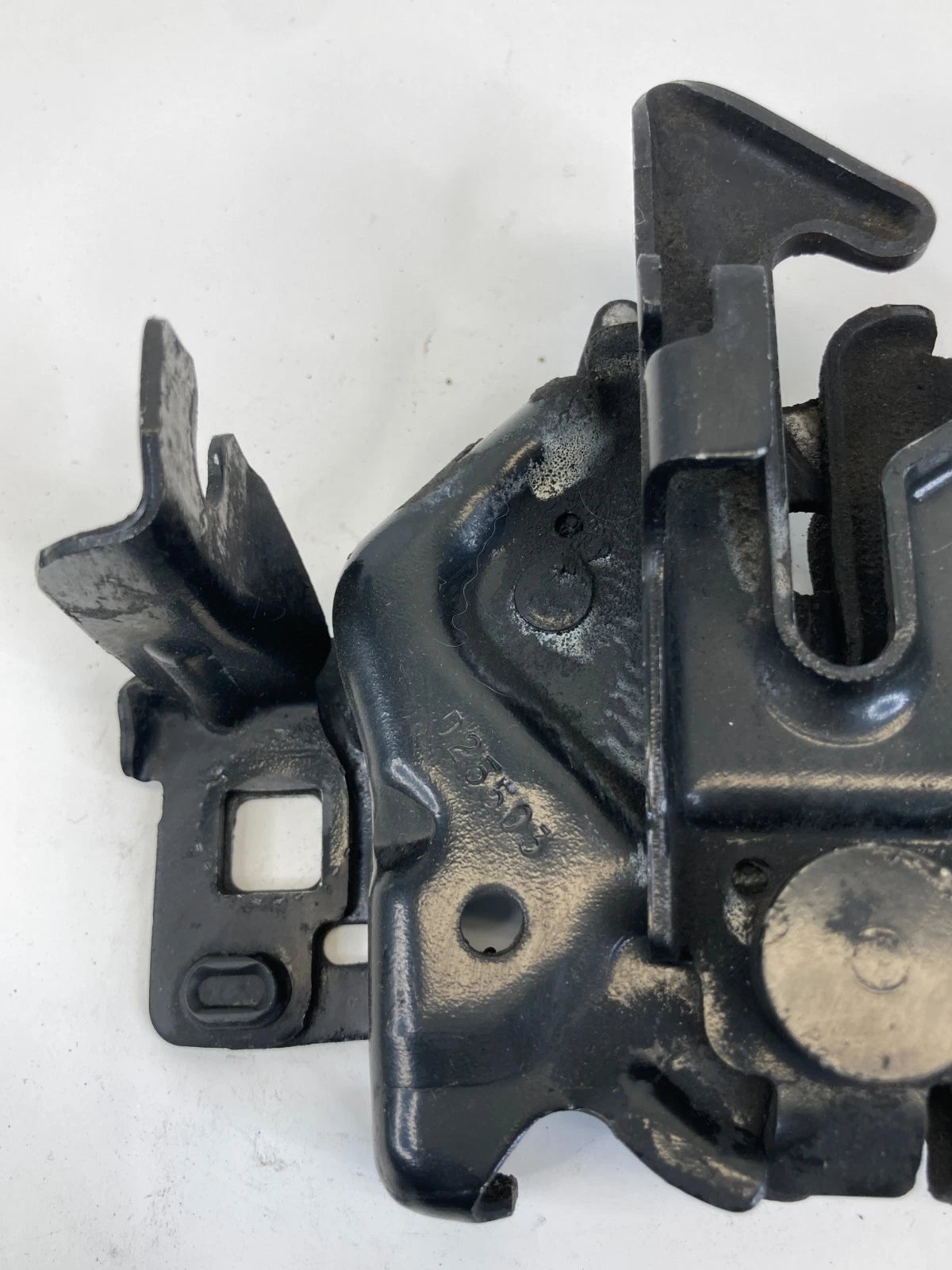 1998-2006 Lincoln Navigator Hood Lock Latch Release Actuator OEM