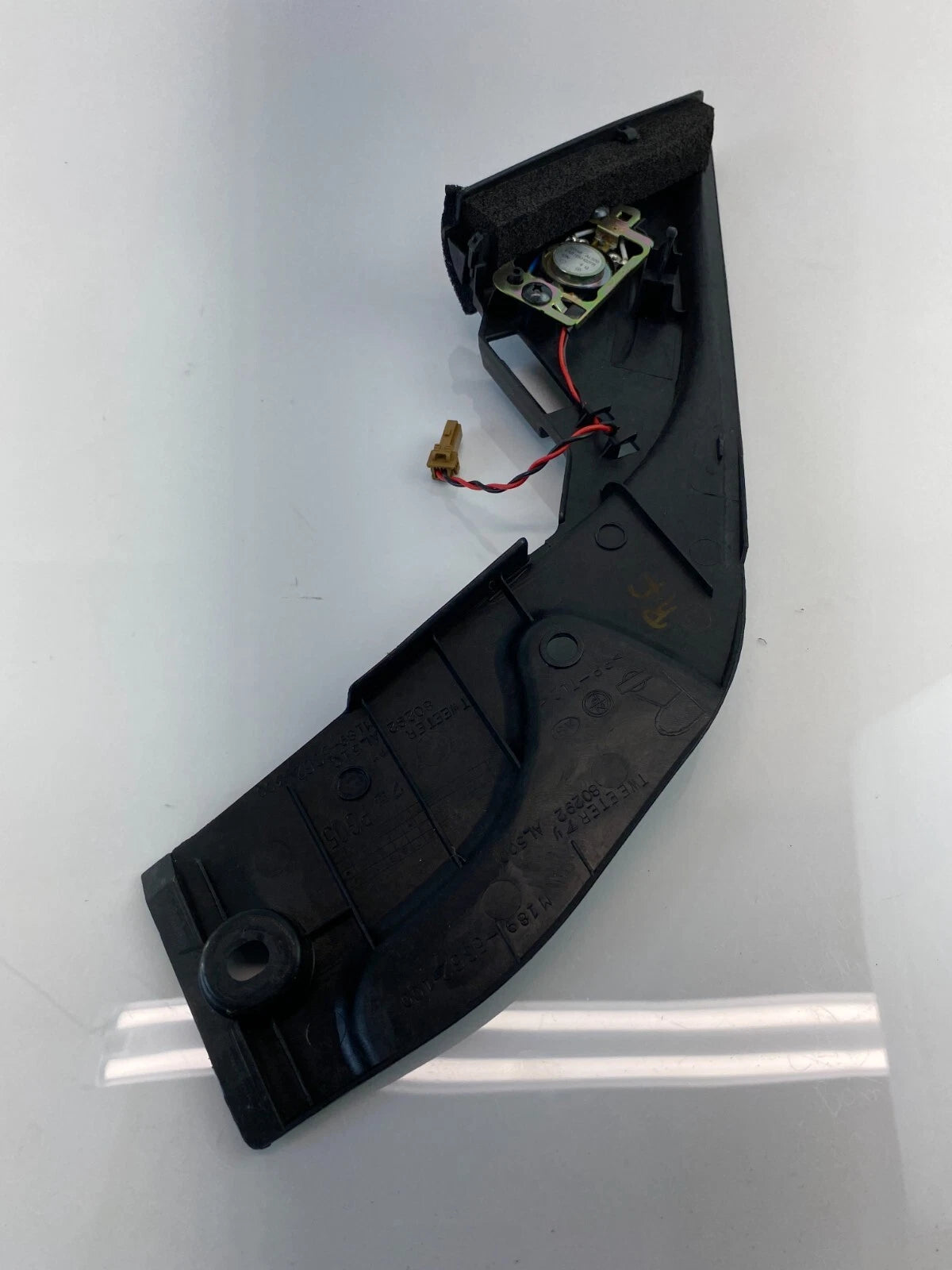 2003-2006 INFINITI G35 FRONT RIGHT DOOR TWEETER W/ COVER BEZEL TRIM M1895362-300