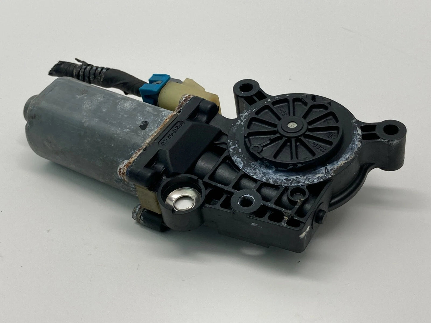 2002-2007 SATURN VUE FRONT RIGHT PASSENGER SIDE POWER WINDOW MOTOR 6004PA1052
