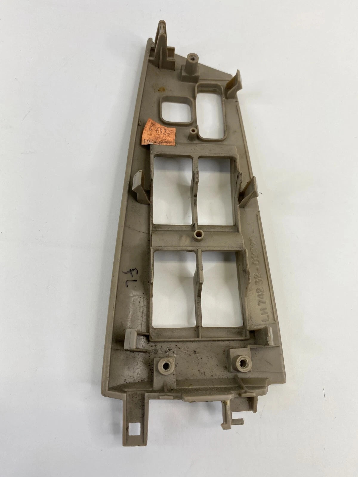 03-08 TOYOTA COROLLA FRONT LEFT DRIVER DOOR WINDOW SWITCH BEZEL TRIM 7423202320A