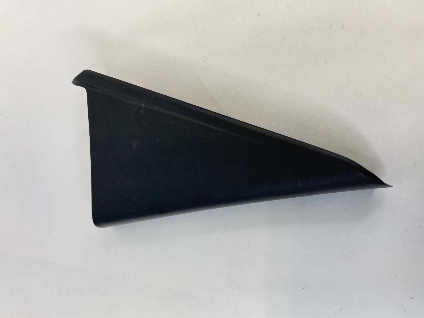 2009 2010 HYUNDAI ELANTRA SDN REAR LEFT BACK DOOR INNER DELTA CORNER 83910-2H001