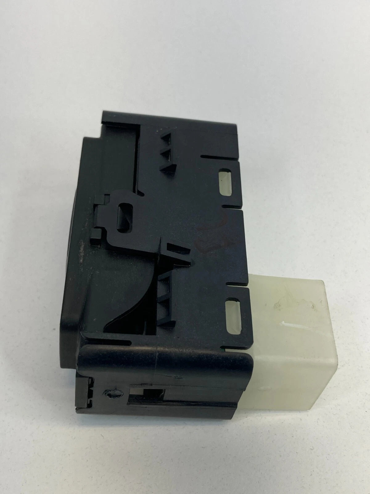 11-14 CHRYSLER 200 11-17 PATRIOT REAR LEFT DRIVER DOOR WINDOW SWITCH 4602933AA