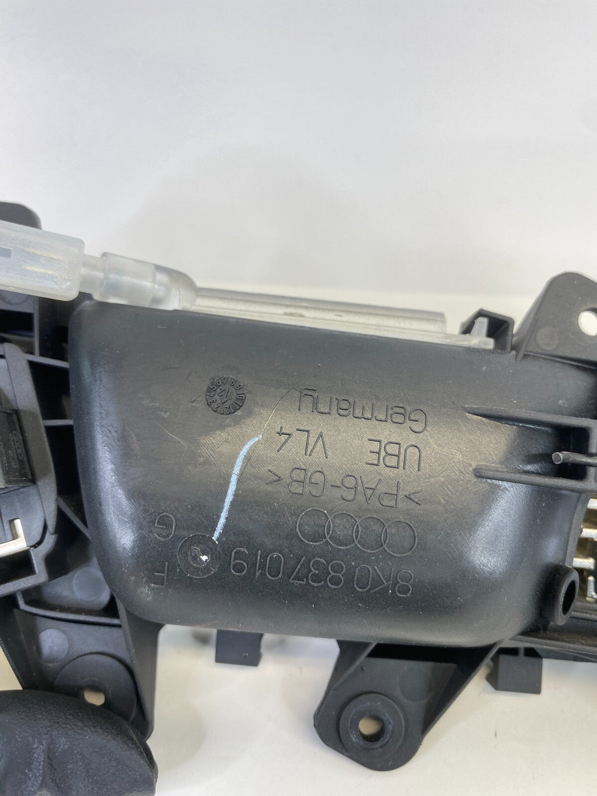 2009-2016 Audi A4 Quattro Front Left Side Interior Door Handle w/ Lock Switch