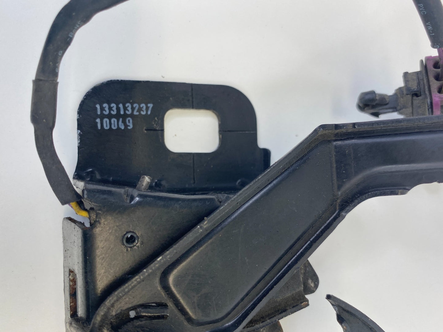 2011 11 Buick Regal Front Hood Lock Latch Release Actuator Assembly 13313237 OEM