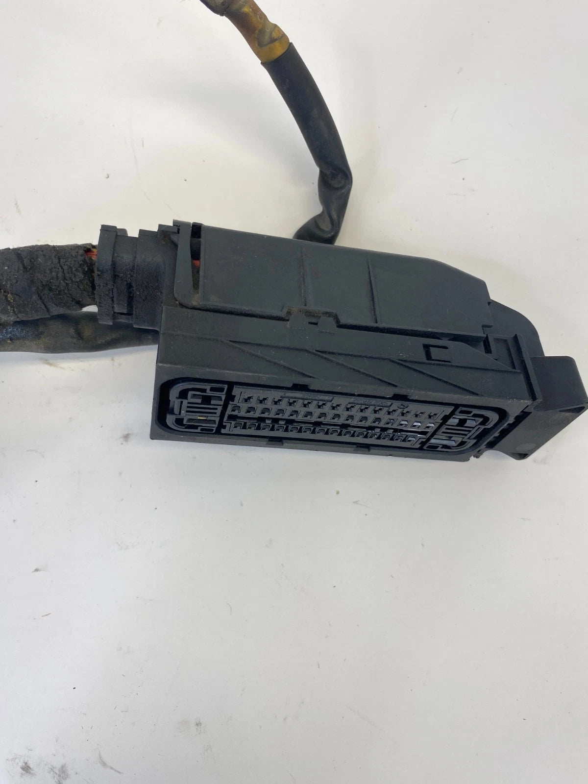 2001-2005 MERCEDES-BENZ C240 ABS PUMP CONNECTOR HARNESS PIGTAIL OEM A2035405809