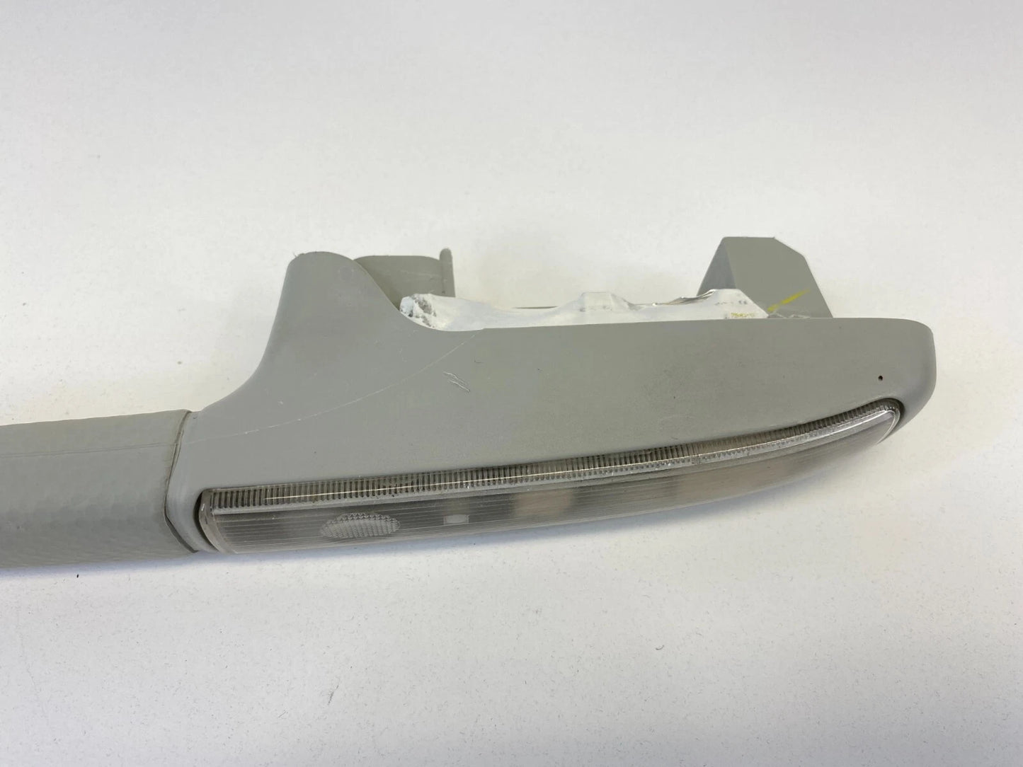 2003-2005 HONDA PILOT REAR 3RD ROW RIGHT ROOF GRAB GRIP HANDLE ASSIST W/ LIGHT