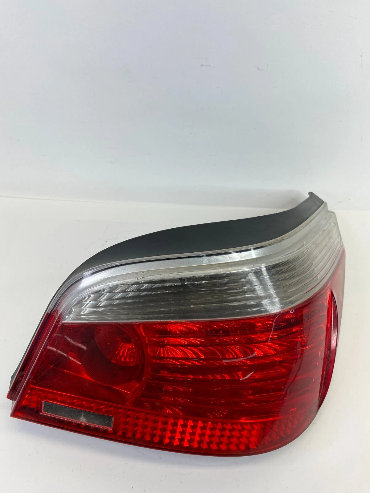 04-07 BMW 530I SEDAN REAR RIGHT PASSENGER SIDE TAILLIGHT TAIL LAMP 7165740 OEM