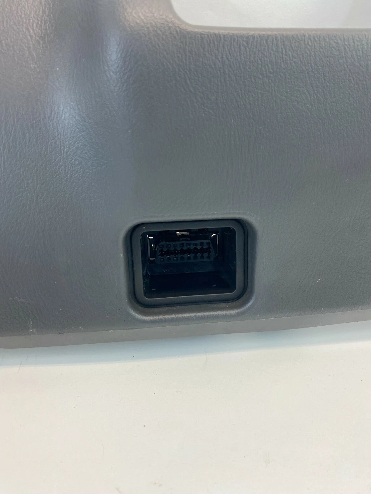 2004 SUBARU IMPREZA OUTBACK WAGON DASH LOWER KICK PANEL ASEMBLY OEM