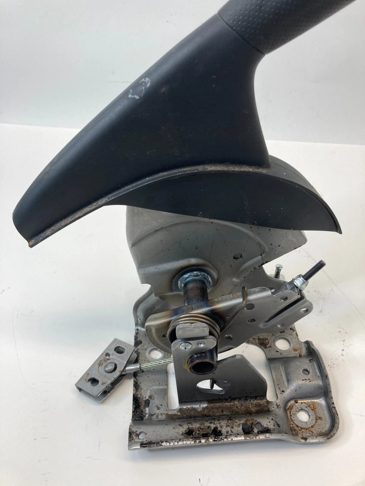 2011-2014 NISSAN JUKE EMERGENCY PARKING E-BRAKE HANDLE BRAKE LEVER ASSEMBLY OEM