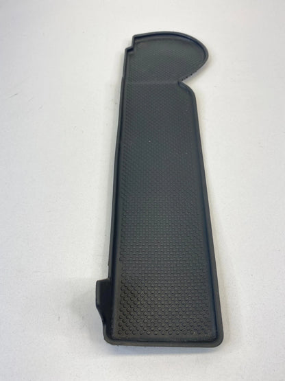 06-10 VW VOLKSWAGEN PASSAT FRONT RIGHT DOOR PANEL MAT LINER RUBBER 3C1-868-134