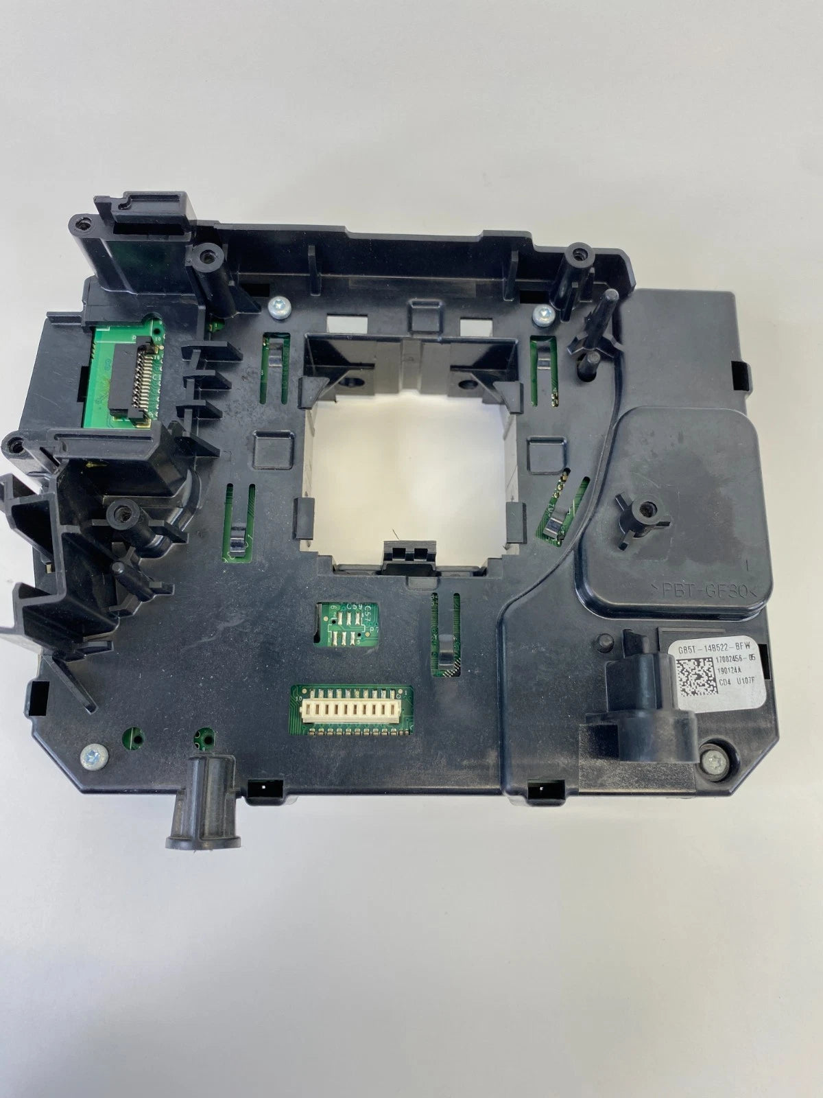 2015-2019 FORD TAURUS POLICE INTERCEPTOR SEDAN STEERING COLUMN BRACKET HOUSING