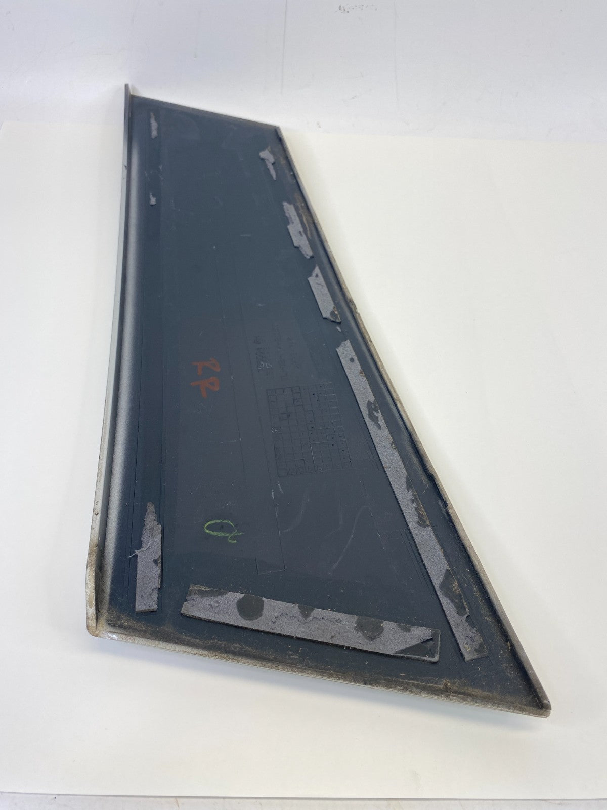 2008-2012 Buick Enclave Rear Right Quarter Window Molding Trim 15839678 OEM