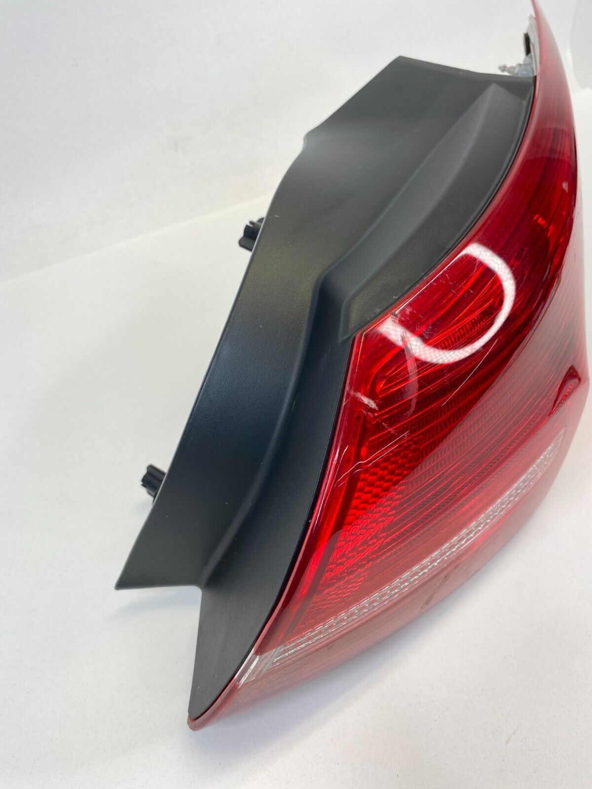 2015-2018 Ford Focus SE Sedan 2.0L 4-DR Right Tail Light Taillight F1EB-13404