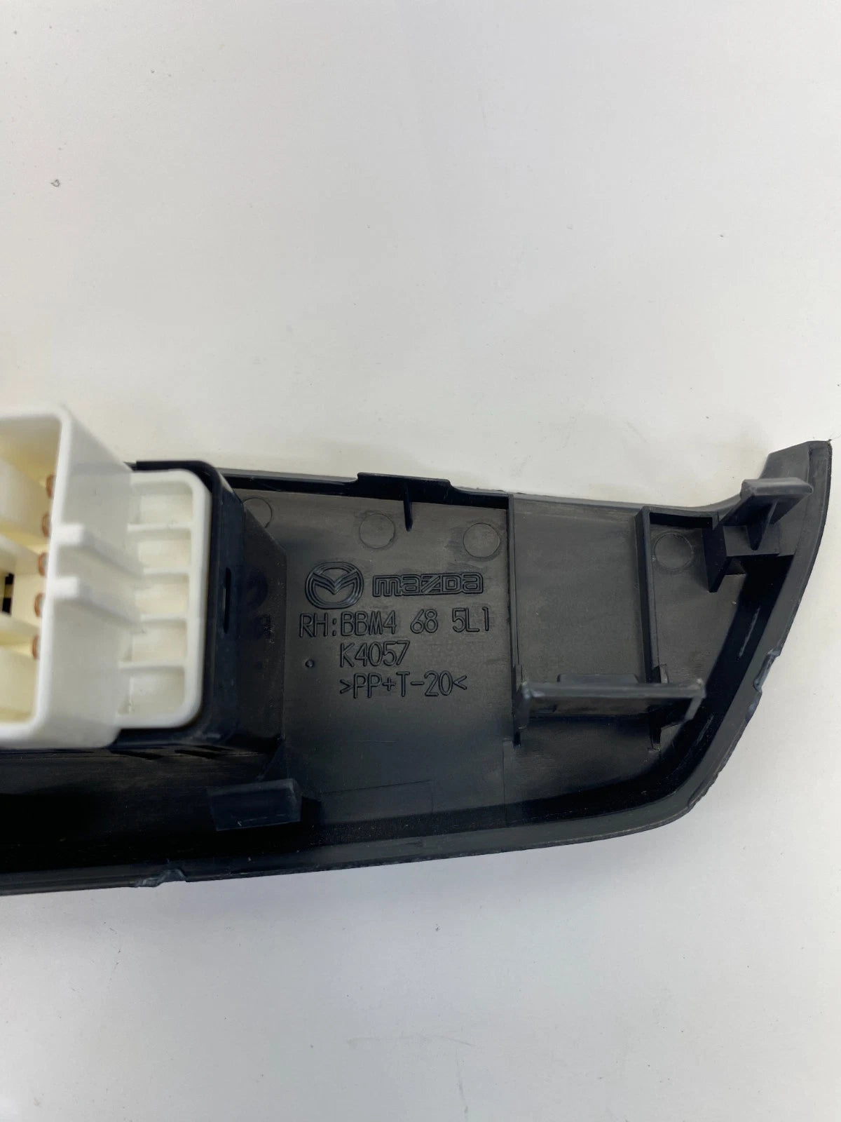 10-12 MAZDA 3 SEDAN REAR RIGHT PASSENGER SIDE POWER WINDOW SWITCH W/ BEZEL OEM