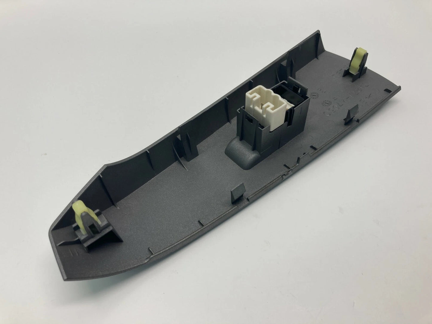 04-09 TOYOTA PRIUS REAR RIGHT DOOR WINDOW CONTROL SWITCH W/ BEZEL OEM 7427147050