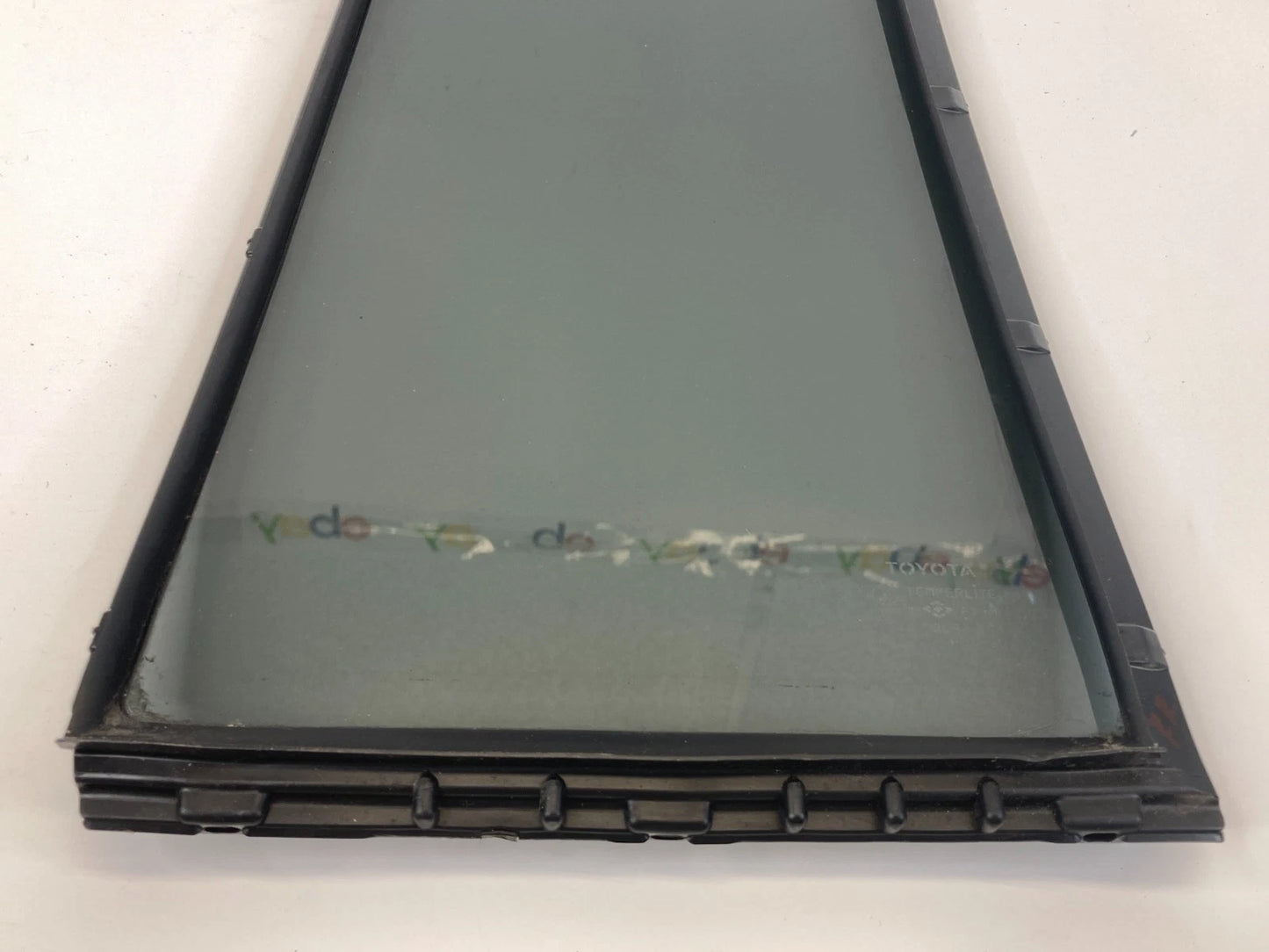 01-07 TOYOTA HIGHLANDER REAR RIGHT DOOR WINDOW VENT FIXED GLASS 68188-48020