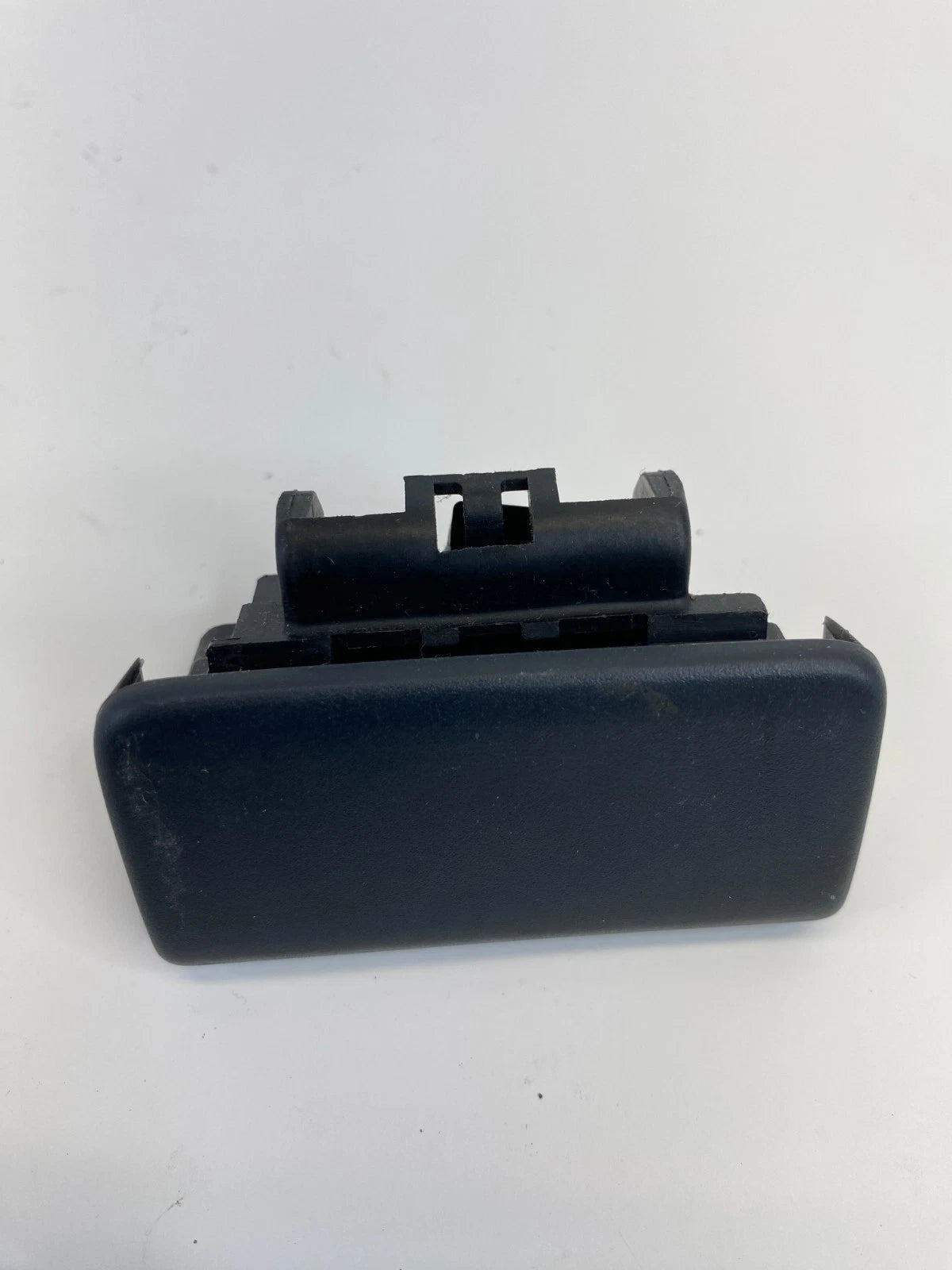 2003 2004 2005 2006 2007 2008 Pontiac Vibe Glove Box Lock Latch Door Handle OEM