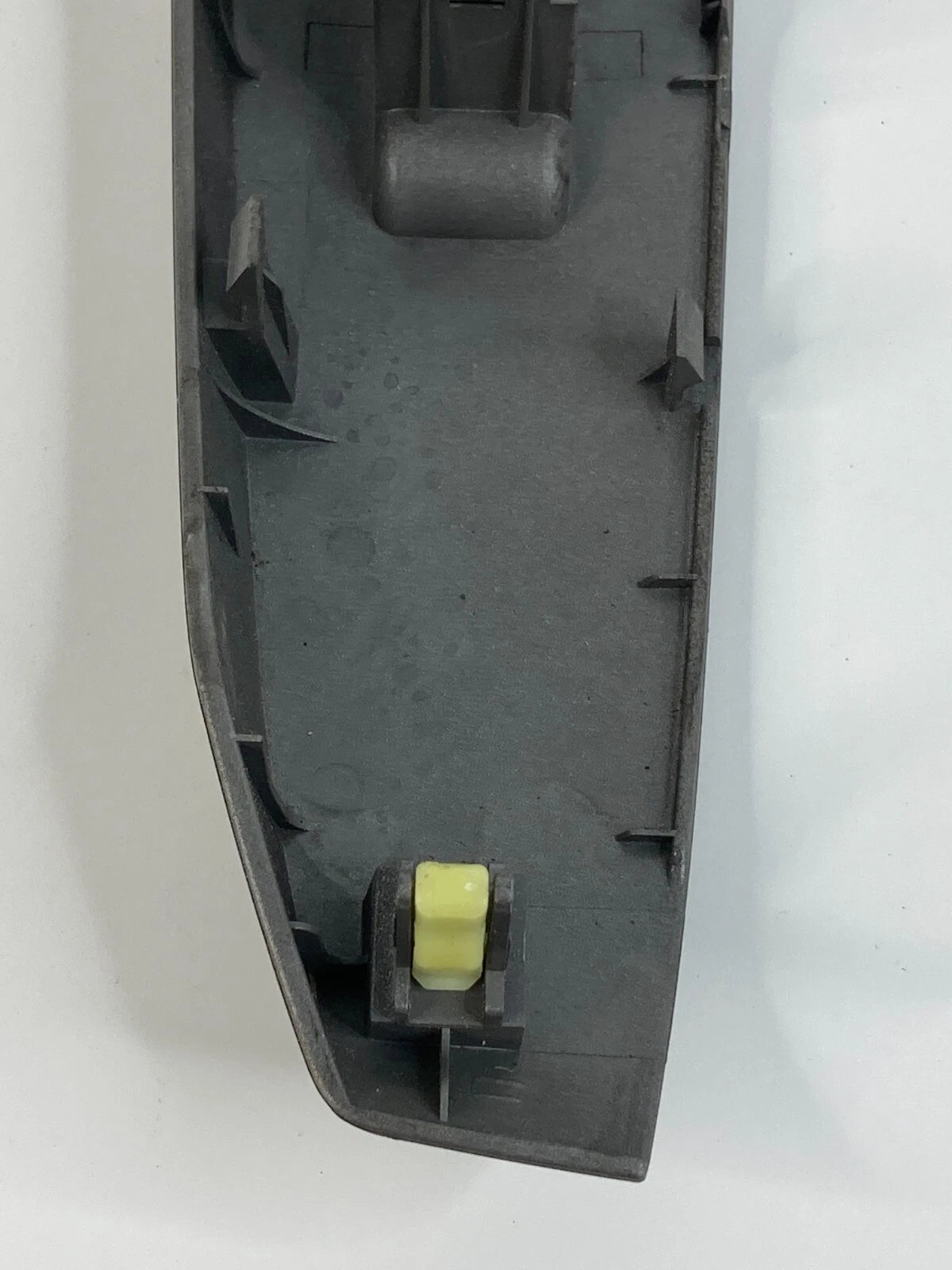 04-09 TOYOTA PRIUS REAR RIGHT DOOR WINDOW CONTROL SWITCH BEZEL OEM 7427147050