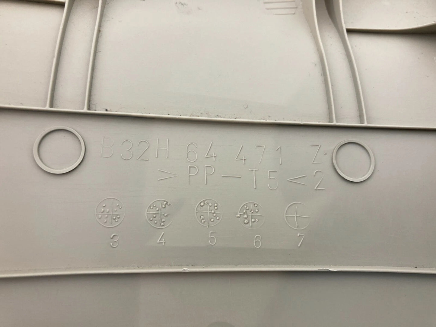 2007-2009 MAZDA 3 MAZDA3 REAR CENTER CONSOLE LID CAP COVER B32H 64 471 OEM