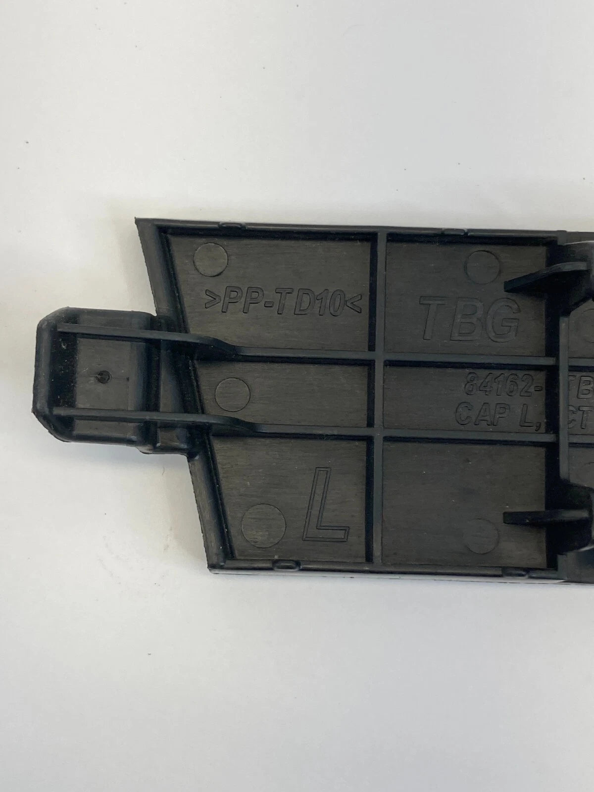 2016-2020 HONDA CIVIC LEFT CENTER PILLAR COVER CAP TRIM 84162-TBG-A0 OEM