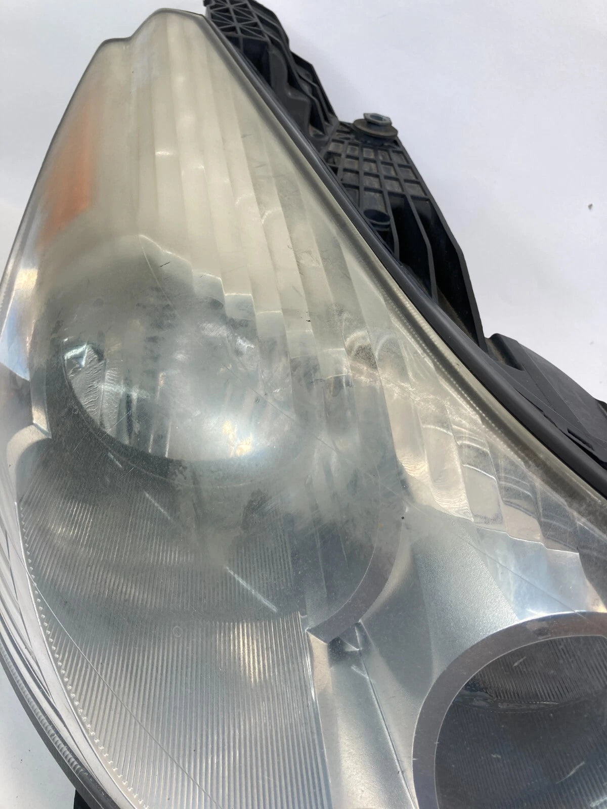 2009-2012 CHEVROLET TRAVERSE FRONT RIGHT PASSENGER SIDE HEADLAMP ASSEMBLY OEM