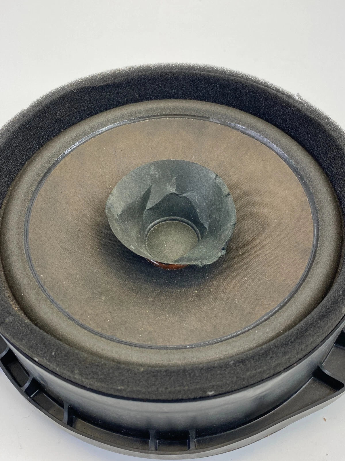 2013-2015 CHEVROLET MALIBU REAR LEFT DRIVER SIDE DOOR AUDIO SPEAKER LH OEM