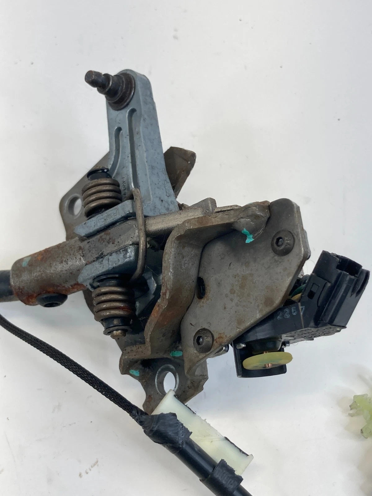 13-19 FORD POLICE INTERCEPTOR UTILITY BASE AT COLUMN SHIFTER LEVER CC34-3F770-AC