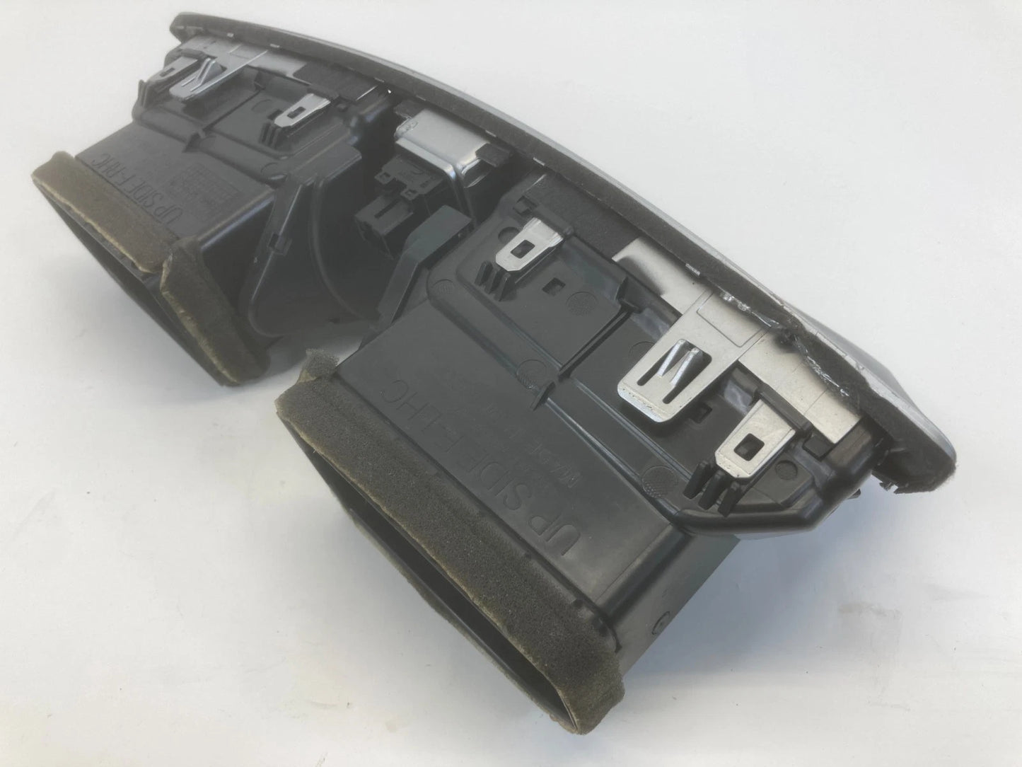 2013-2015 NISSAN SENTRA FRONT DASH BOARD AC HEATER VENT GRILLE 68750-3SG1A OEM