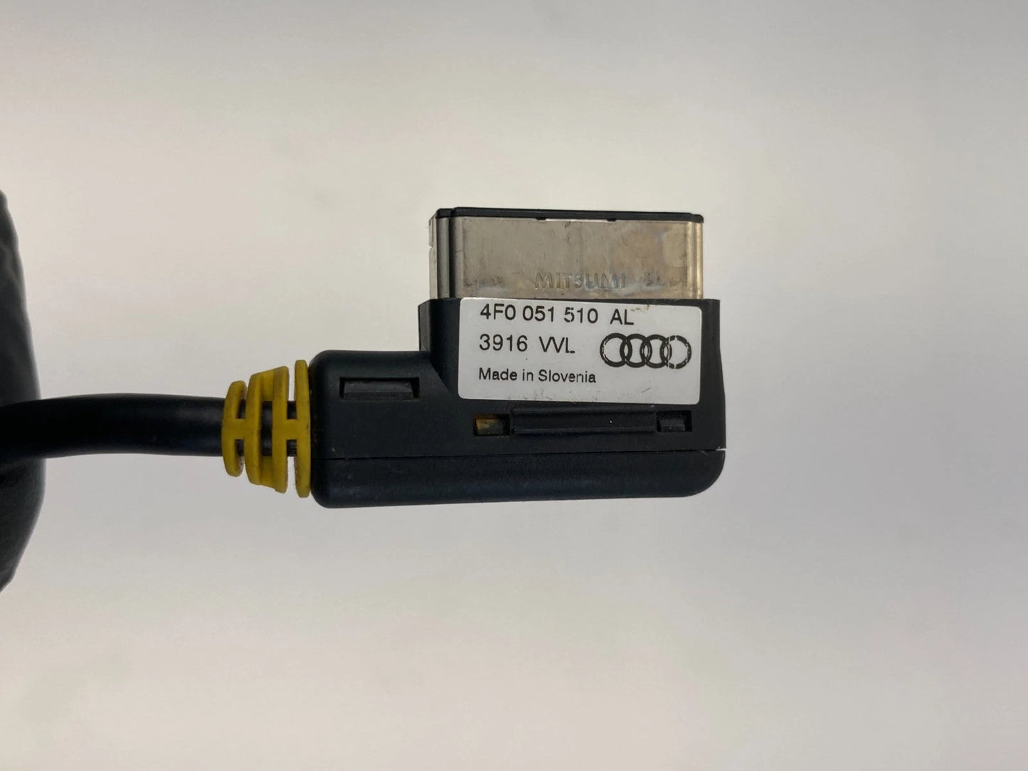2010-2018 AUDI A6 QUATTRO IPHONE ADAPTER SOCKET CABLE WIRE 4F0-051-510-AL OEM