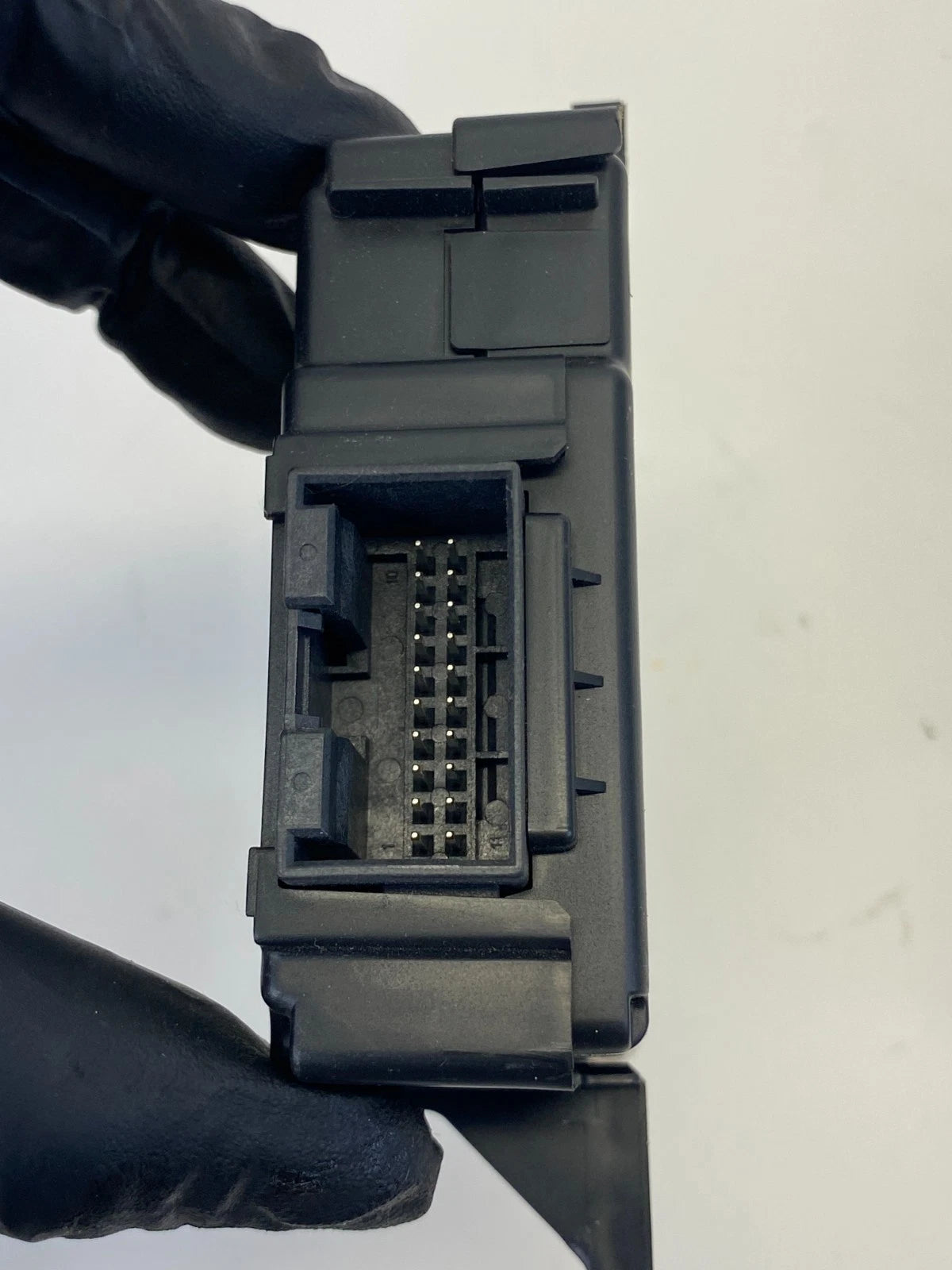 2010-2013 KIA FORTE TIRE PRESSURE MONITOR CONTROL MODULE UNIT COMPUTER TPMS