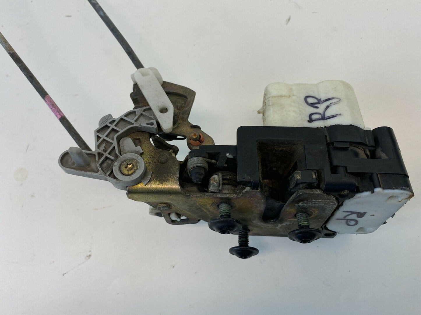 2003-2006 Chevrolet Tahoe Rear Right Back Side Door Lock Latch Actuator 16872414