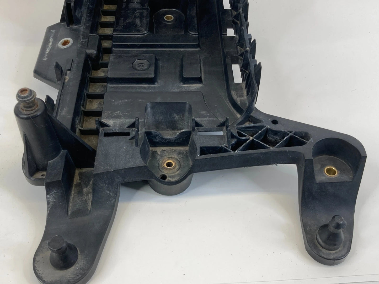 09-17 VOLKSWAGEN CC 05-18 JETTA BATTERY TRAY HOLDER SUPPORT BRACKET 3C0915336
