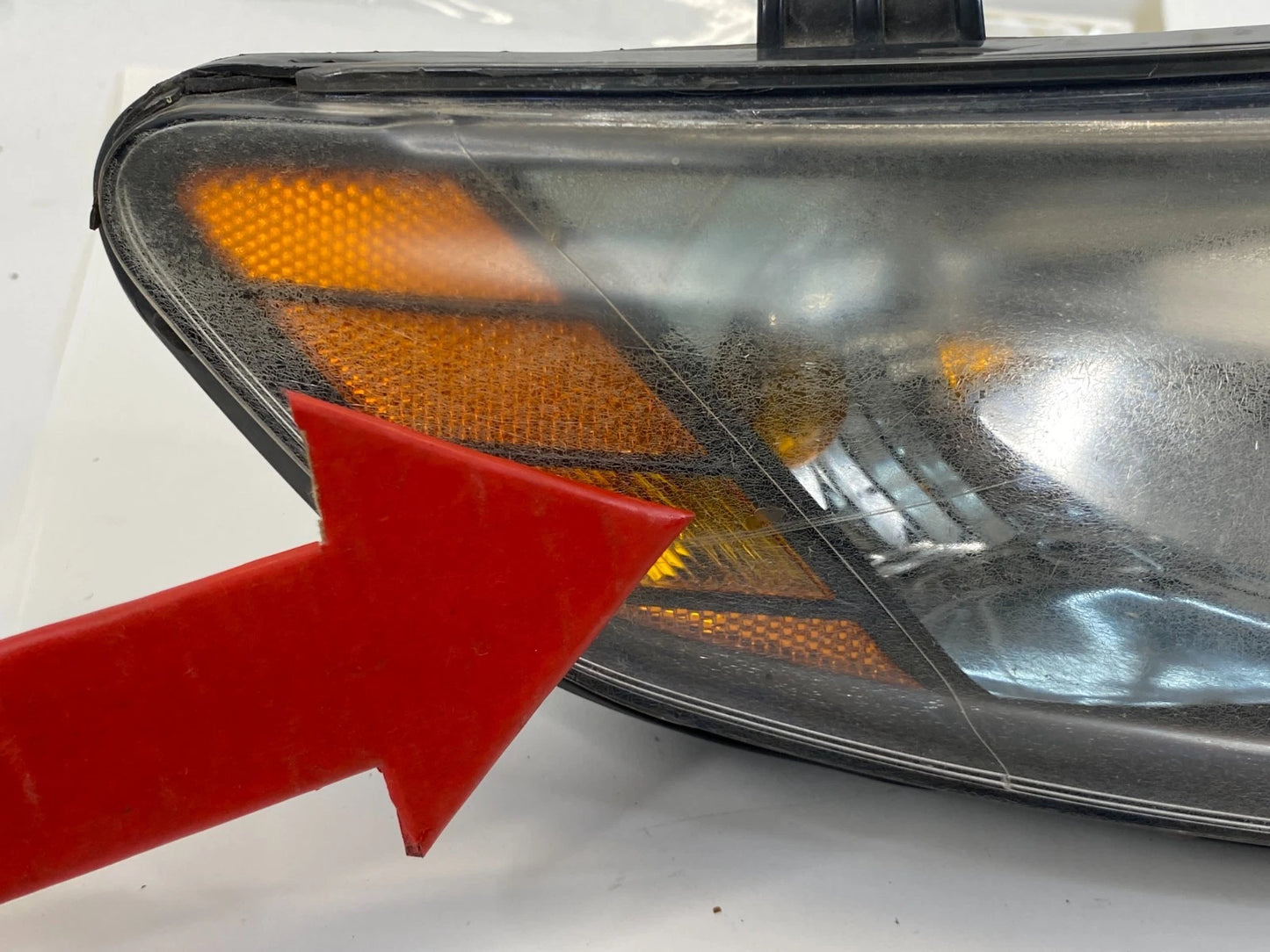 2010-2013 KIA FORTE SEDAN RIGHT PASSENGER SIDE HEADLIGHT LAMP OEM 92102-1MXXX