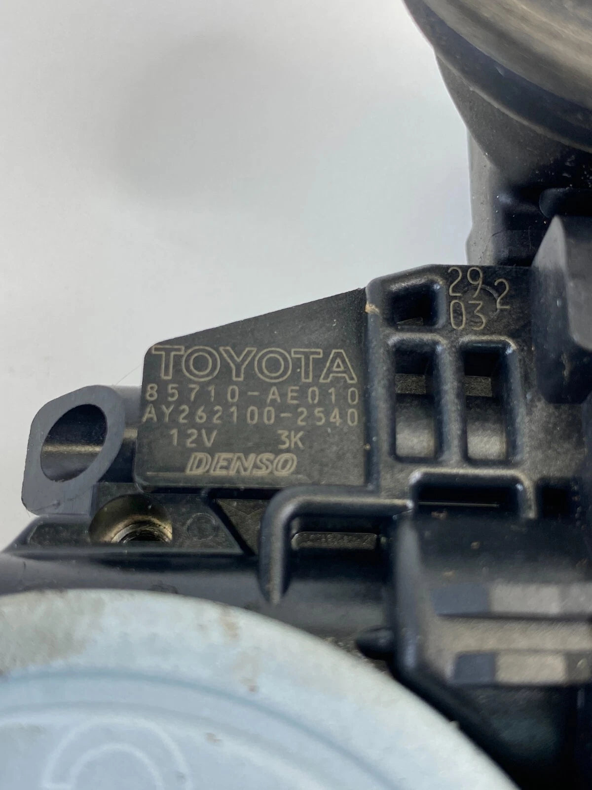 2003-2013 TOYOTA MATRIX REAR LEFT SIDE DOOR POWER WINDOW MOTOR 85710-AE010 OEM