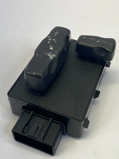 2002-2009 GMC ENVOY CHEVY TRAILBLAZER FRONT RIGHT PASSENGER SEAT POWER SWITCH