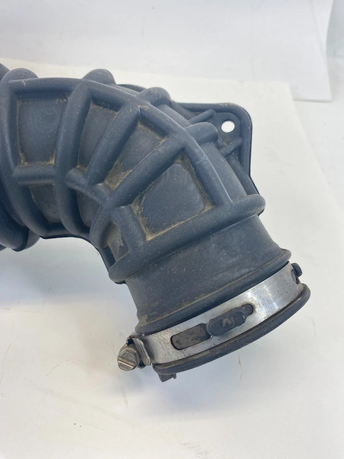 2008-2014 DODGE AVENGER 2.4L AIR INTAKE CLEANER DUCT HOSE TUBE PIPE 04891635AC