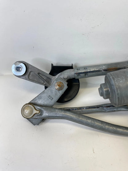2014-2019 TOYOTA COROLLA FRONT WINDSHIELD WIPER MOTOR & LINKAGE 85110-02350 OEM