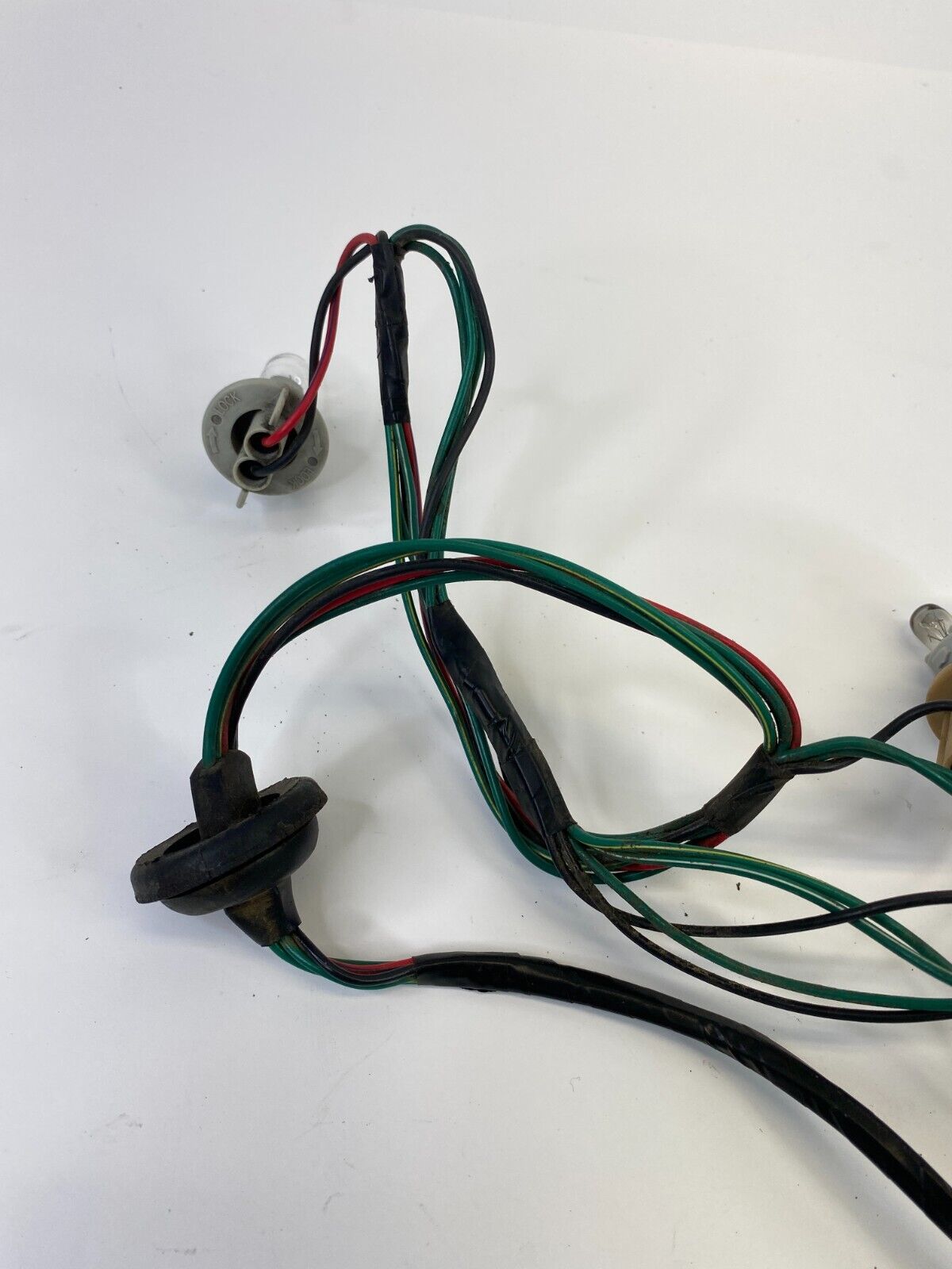 2004-2008 Nissan Maxima Rear Left Or Right Tail Light Lamp Socket Wire Harness