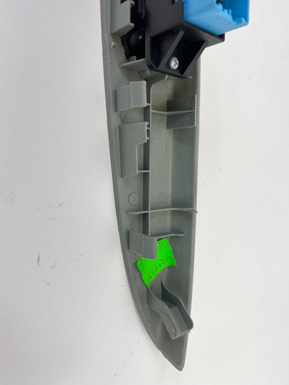 05 06 07 08 10 Honda Odyssey Rear Left Side Door Power Window Switch w/ Bezel