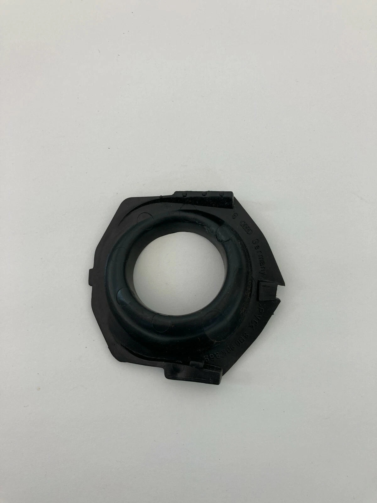 96-01 AUDI A4 QUATTRO IGNITION SWITCH STEERING GROMMET SURROUND RUBBER COVER OEM