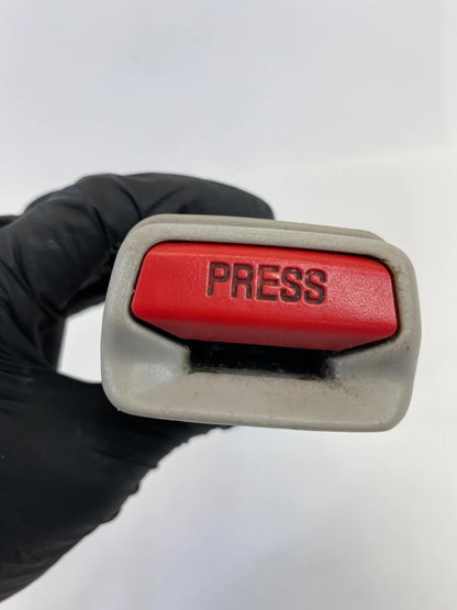 2005 05 DODGE MAGNUM FRONT RIGHT PASSENGER SIDE SEAT BELT BUCKLE ASSEMBLY OEM