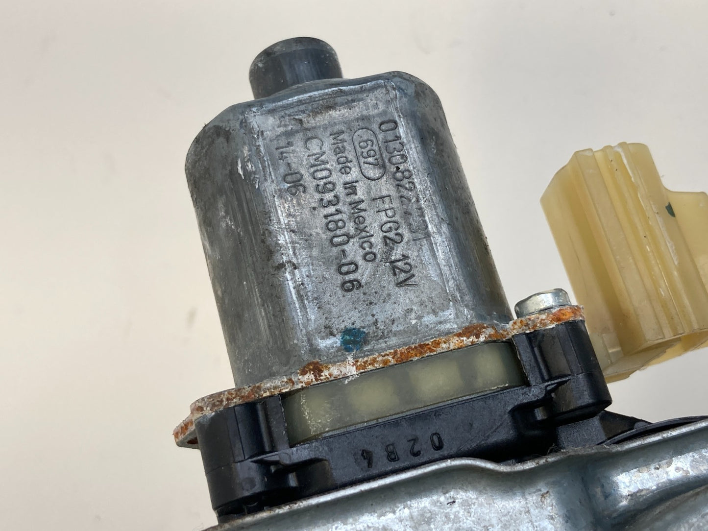 2013-2019 Ford Escape Rear Right Side Door Window Regulator W/ Motor CM093180-06