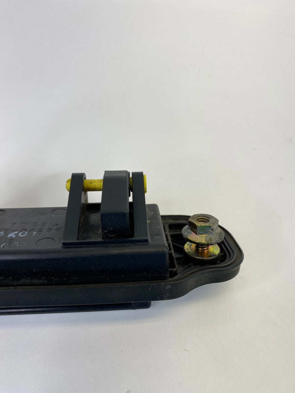 2000-2006 MAZDA MPV REAR TRUNK TAILGATE LIFTGATE DOOR LATCH HANDLE OUTSIDE OEM