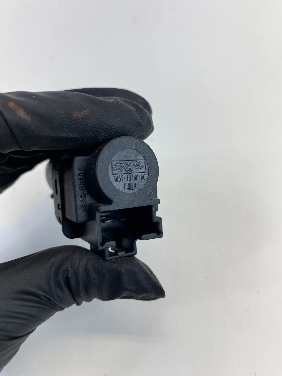 2011-2018 Volvo S60 Brake Pedal Stop Light Lamp Switch 3W5T-13480-AC