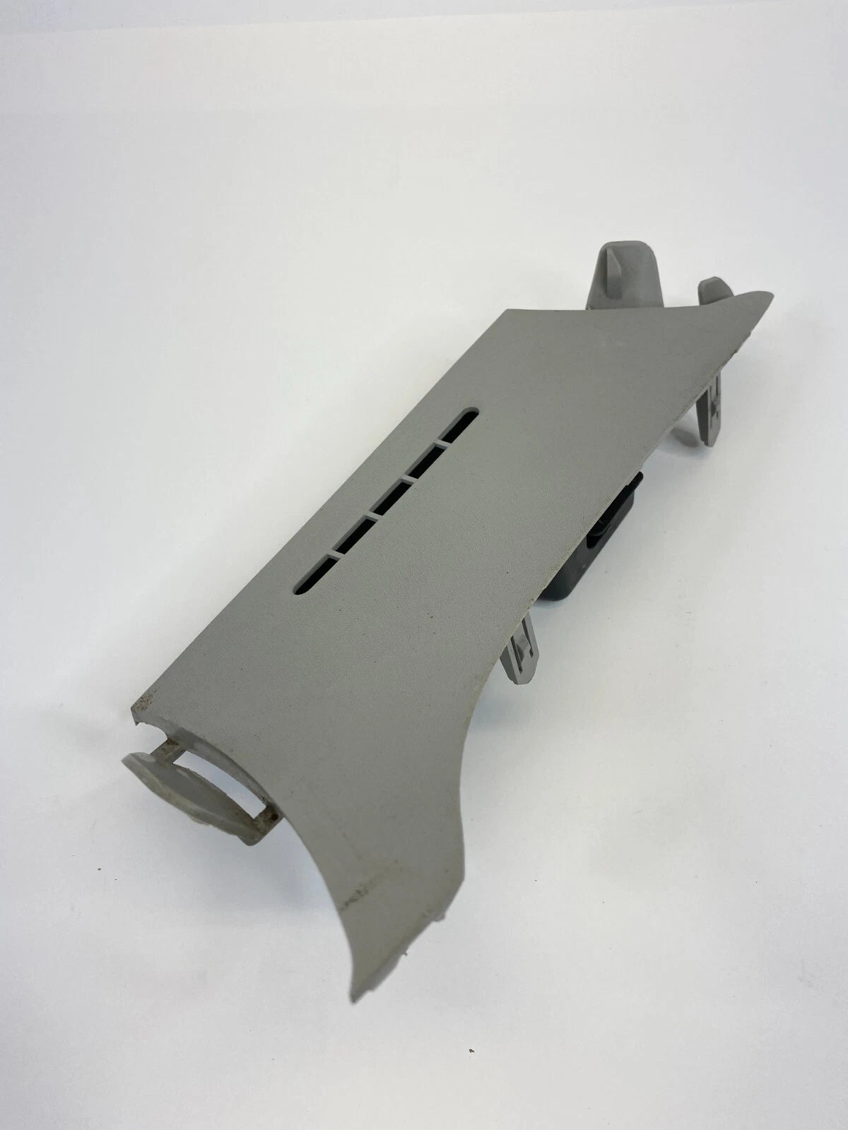 12-15 TOYOTA PRIUS FRONT RIGHT DASH VENT CORNER COVER PANEL TRIM 62218-47040 OEM