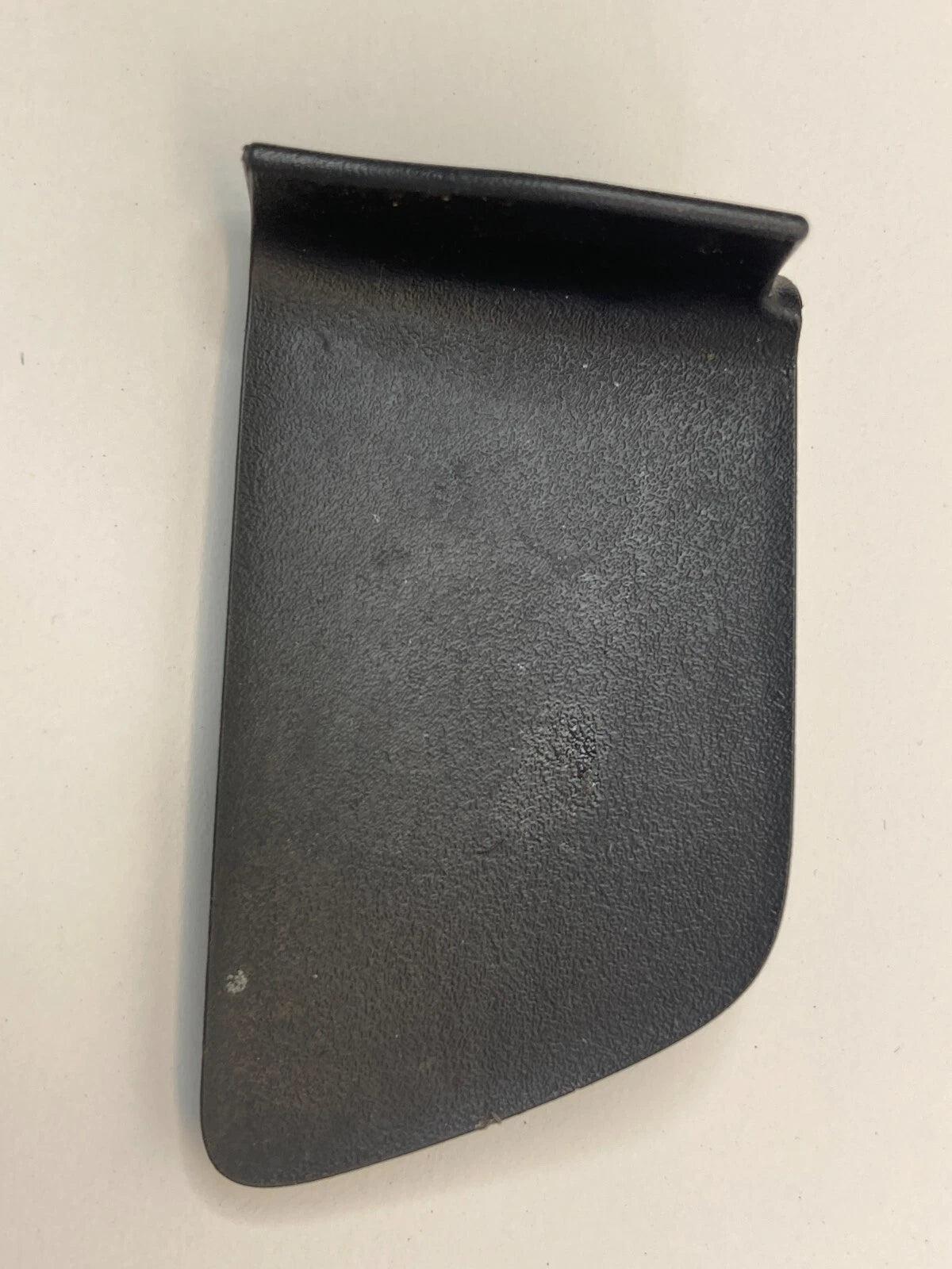 2008-2013 INFINITI G37 SEDAN REAR RIGHT INTERIOR DOOR HANDLE SCREW COVER CAP OEM