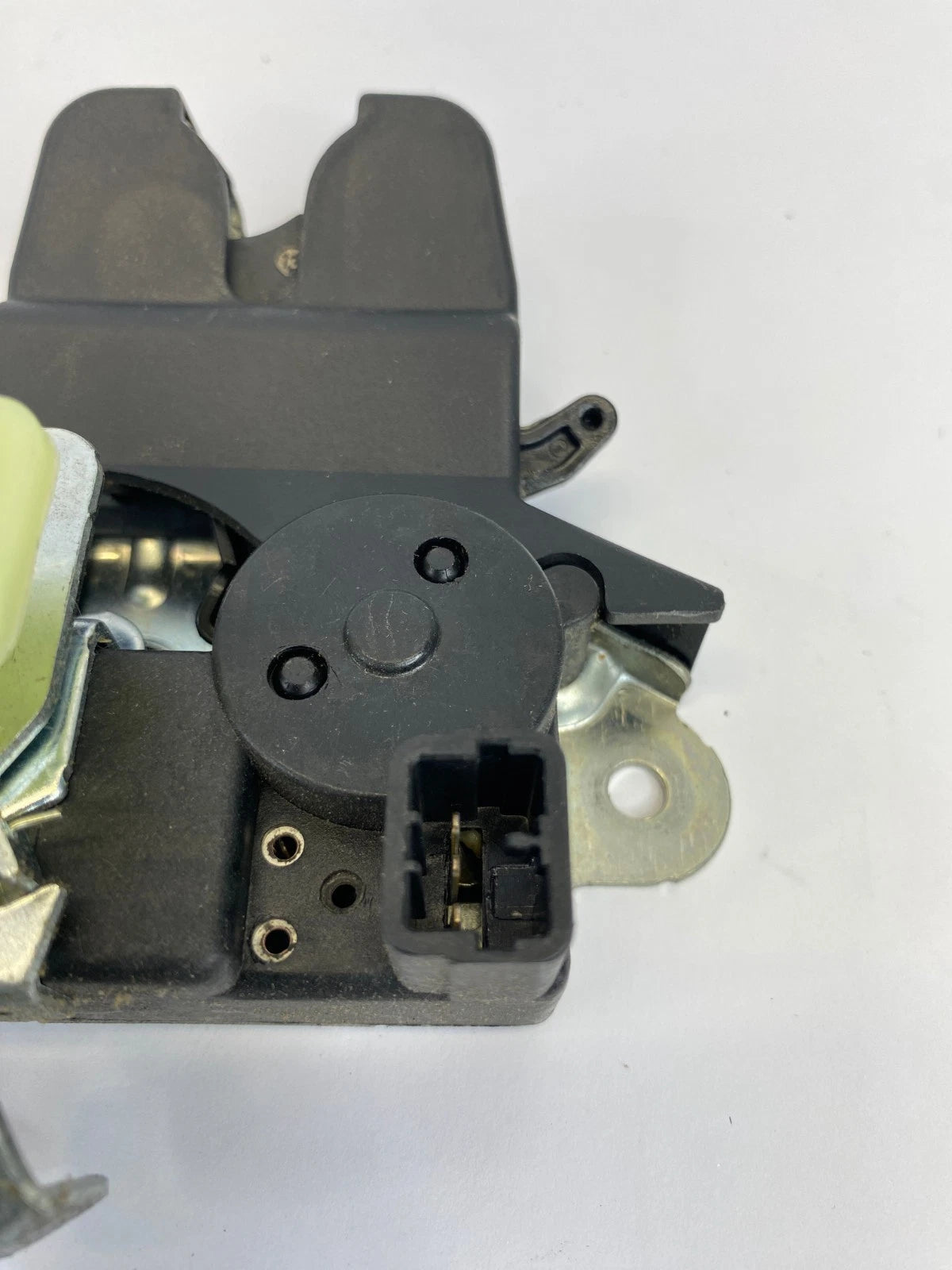 2011-2015 HYUNDAI SONATA TRUNK LID LATCH LOCK ACTUATOR MOTOR REAR OEM FACTORY