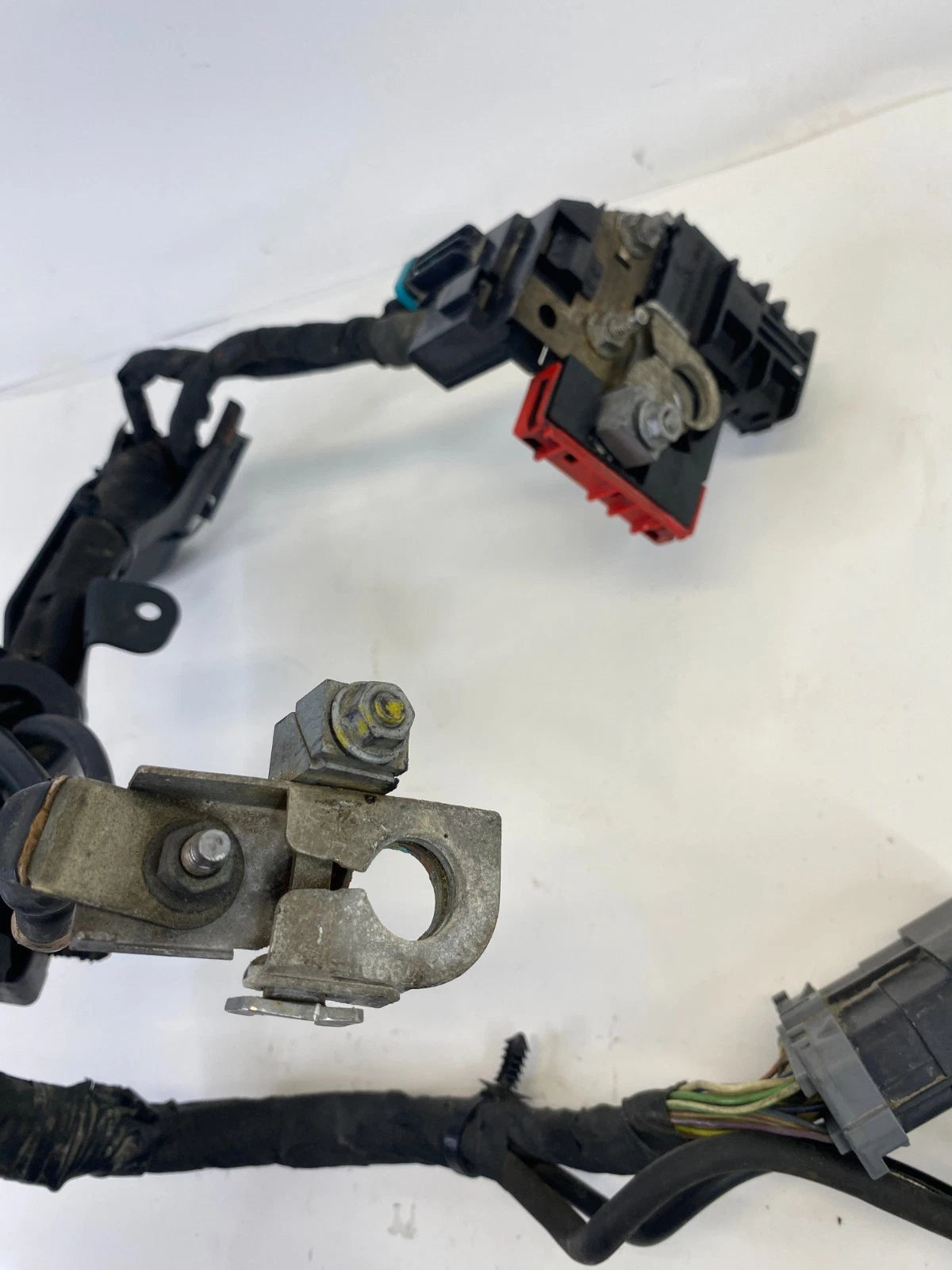 13-17 Ford Police Interceptor SEDAN Positive Battery Cable Fuse Terminal Block