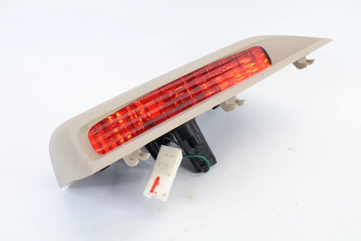 06-11 HYUNDAI ACCENT SEDAN THIRD 3RD BRAKE LIGHT REAR HIGH MOUNT STOP LAMP OEM